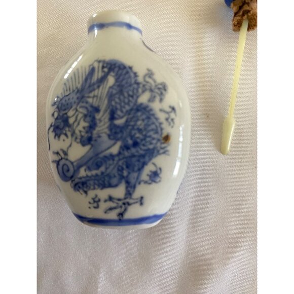 Antique Chinese Blue and White Porcelain Snuff Bottle With Mark 2” X 1.5” - Picture 7 of 9